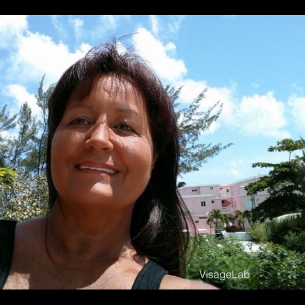 Meet your Posher, Debbie